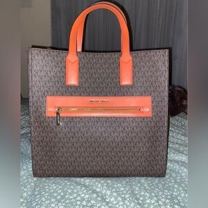 Authentic Micheal kors tote purse